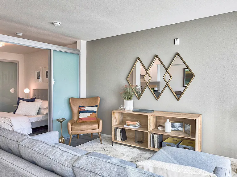 Angeline Apartments — Photo 9