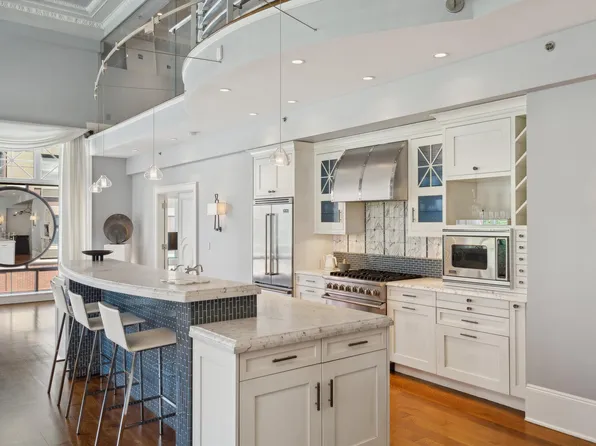 313 1st Street image 11 of 25