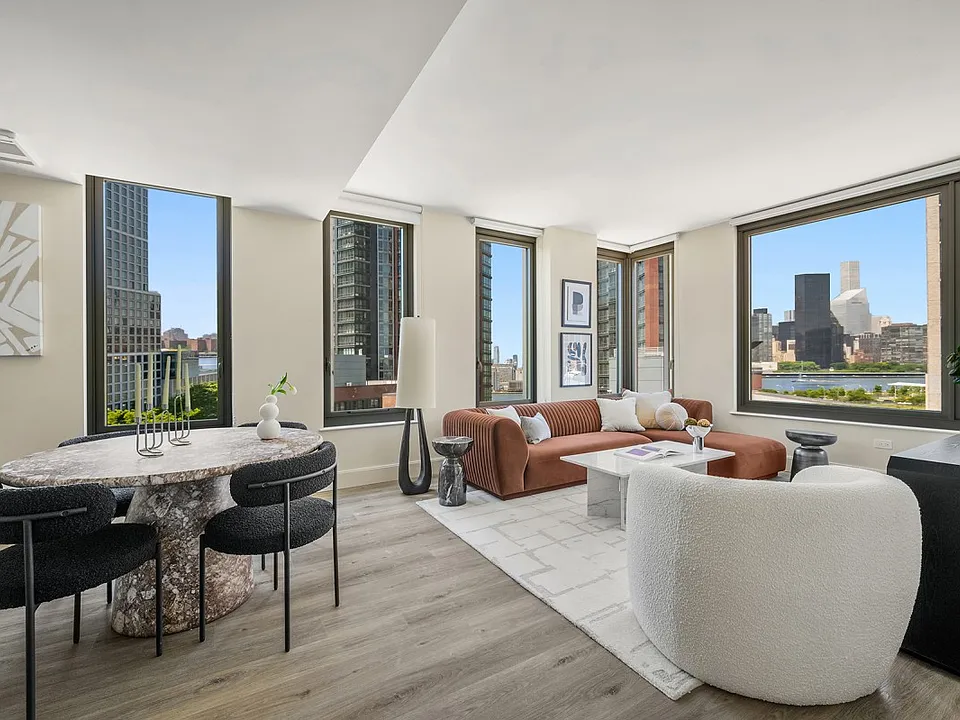 65 Dupont St #631