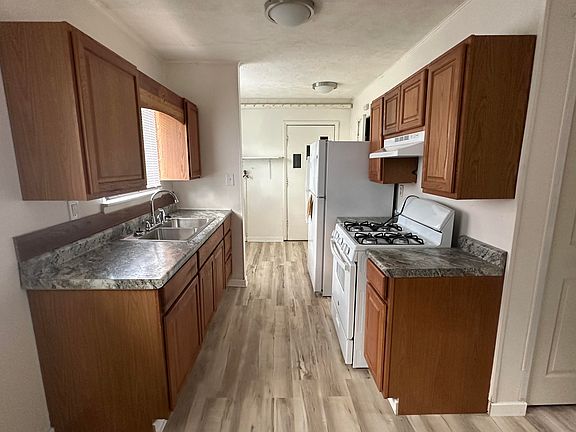 5th image of 1511 Dean Dr
