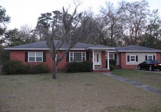 1st image of 709 NW Palm Dr