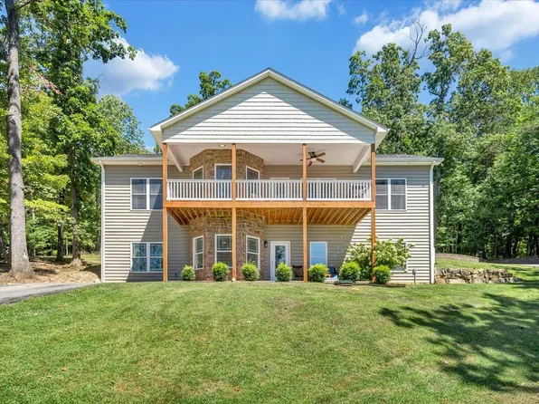 872 Sherwood Dr, Blue Ridge, VA 24064