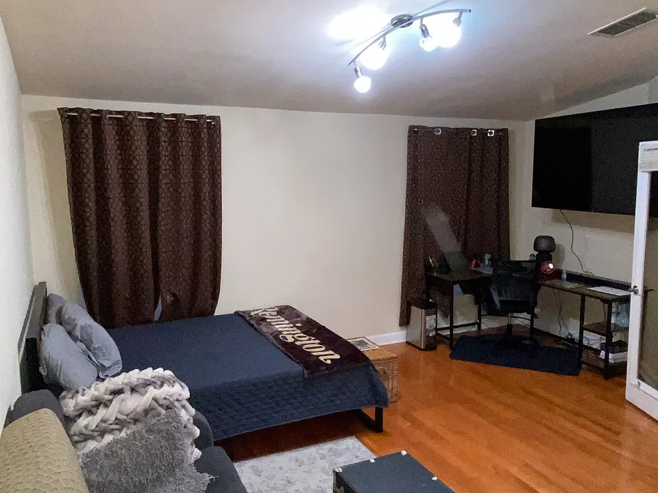 2425 N Capitol St NE #2