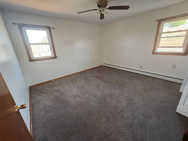 190 Baltimore Ave — Photo 8