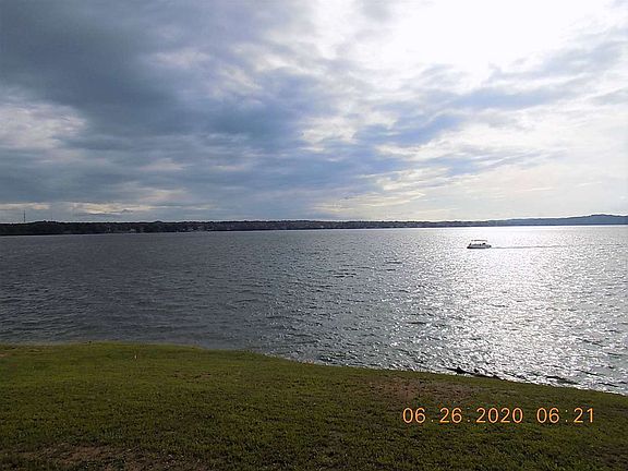 3rd image of Bonnevista Dr