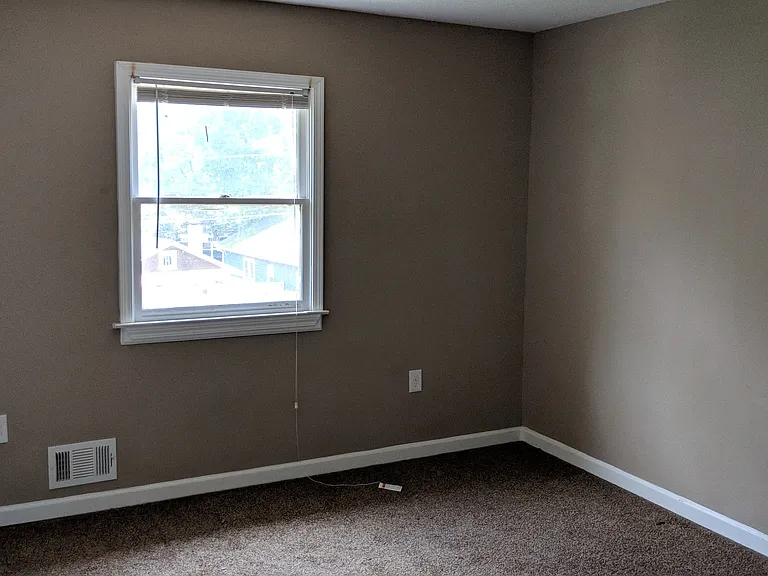 Modern Renovated East Point Townhome with Private Fenced Yard Walk to MARTA! — Photo 12