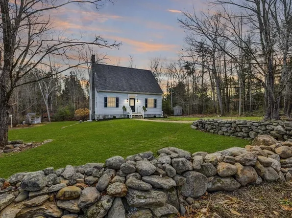 10 Upton Rd, Mont Vernon, NH 03057