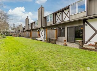 317 SW 112th St APT 302, Seattle, WA 98146