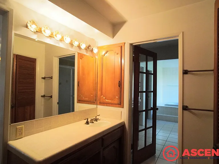 7932 Stine Rd — Photo 12