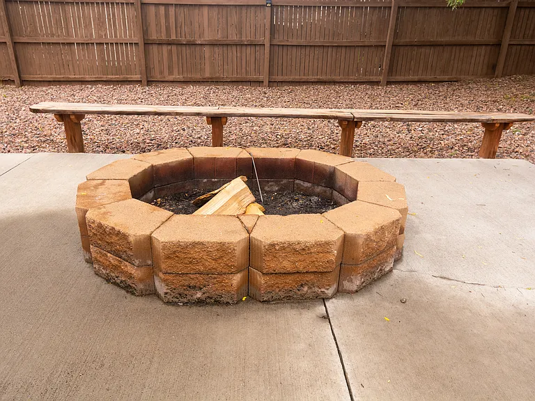 1395 Roseville Dr — Photo 23