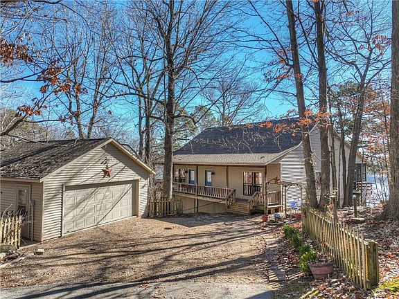 4th image of 8694 Spruce Dr
