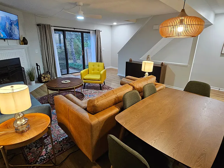 8391 Cliffthorne Way — Photo 3
