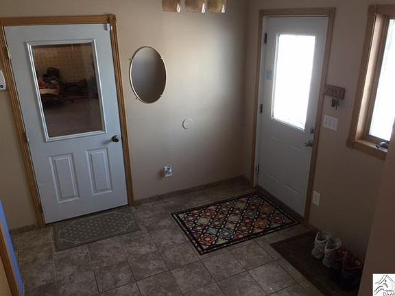 5th image of 811 Cedar St