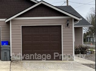 1711 S 9th St, Lebanon, OR 97355