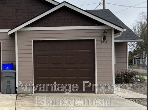 1711 S 9th St, Lebanon, OR 97355