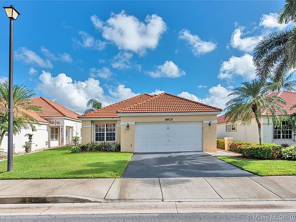 4th image of 8925 Lake Park Cir S