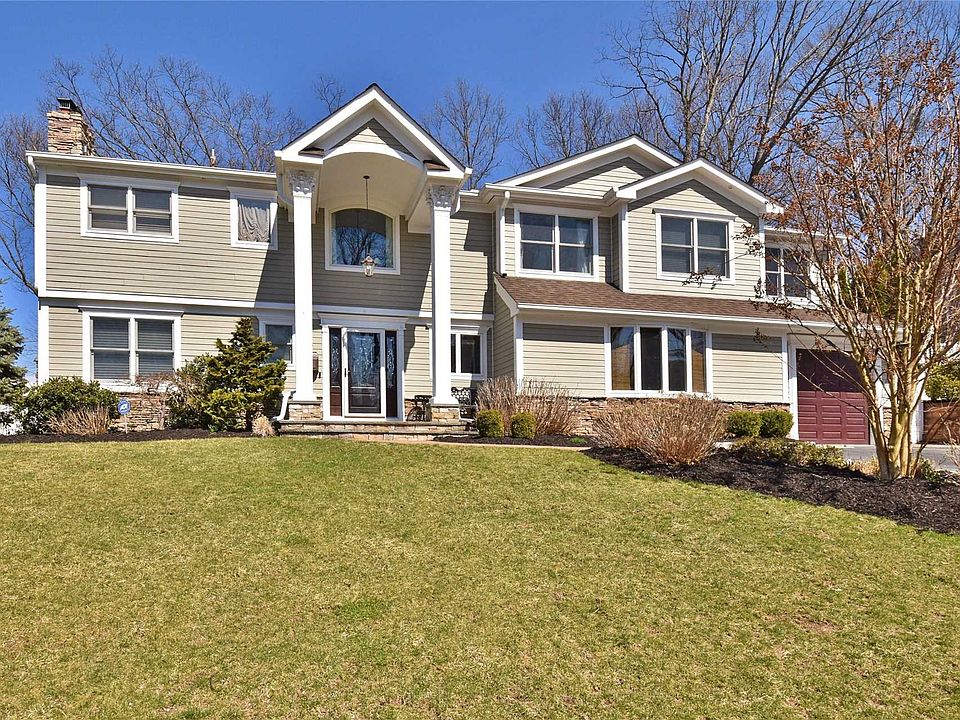 1st image of 10 Blueberry Ln
