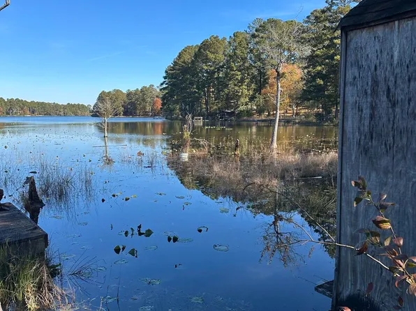 39 Edisto Lake Rd, Wagener, SC 29164