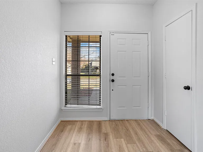 4313 Flamingo Way — Photo 4