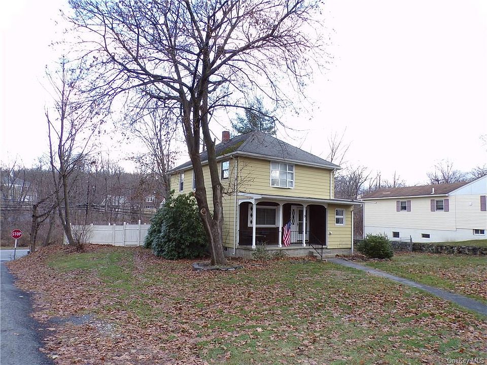 1st image of 3 Wintergreen Ave