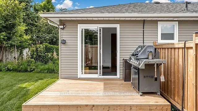 29 Bronte Cres #UPPER — Photo 28