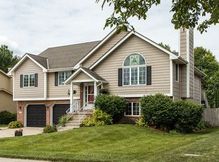 1000 4th St, Waukee, IA 50263