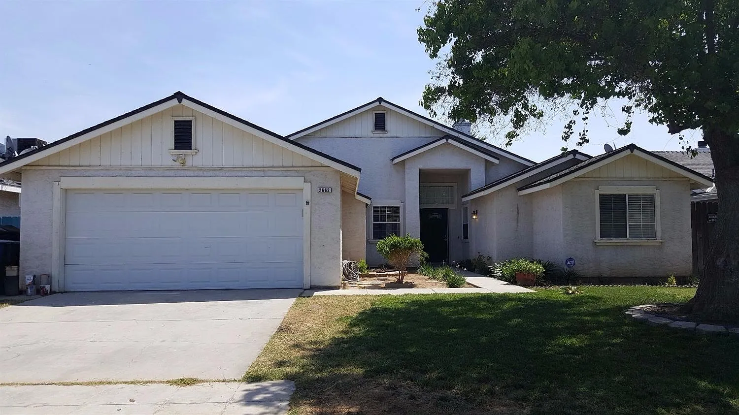 2662 N Katy Ave photo 1