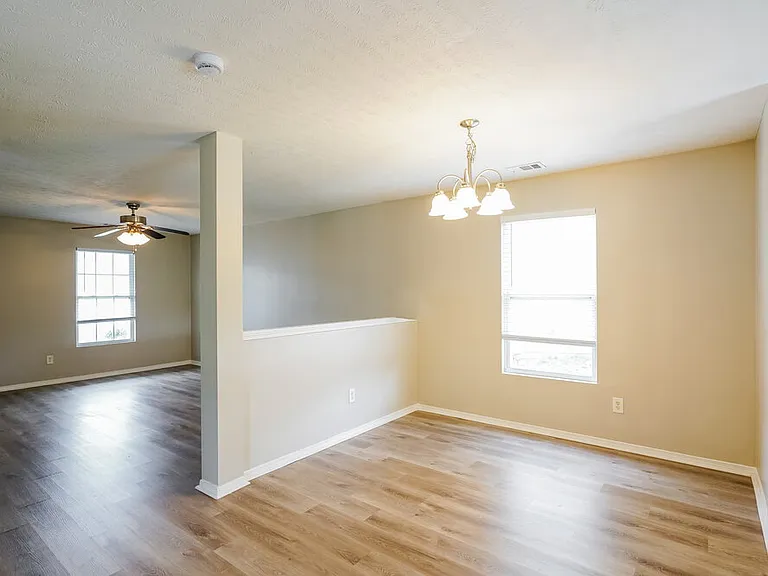 2893 Creekbend Dr — Photo 6