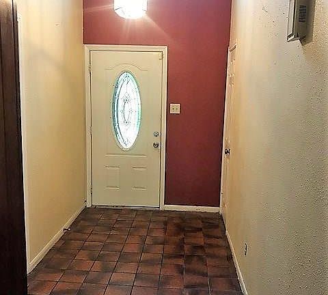 3rd image of 6823 Puerta Vista Ln