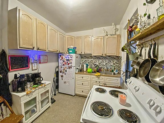 3rd image of 21-27 33rd St #4P