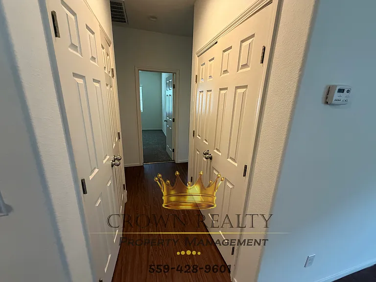 582 N 4th St #B — Photo 14