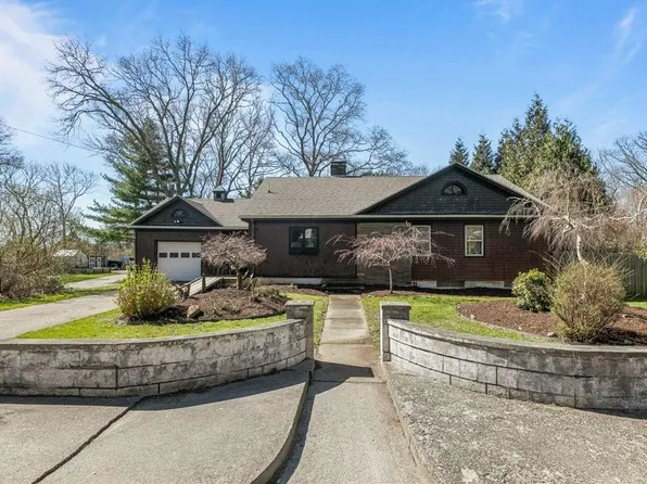 197 Hayden Ave, Tiverton, RI 02878