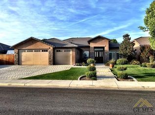 10202 Silverthorne Dr, Bakersfield, CA 93314