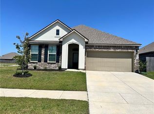 1805 E Lakeshore Landing Dr, Slidell, LA 70461