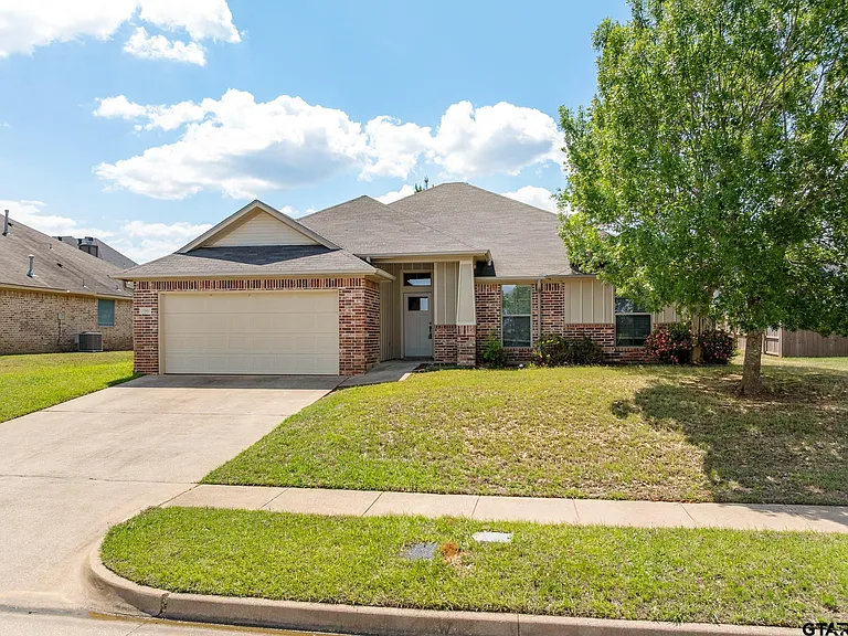 7343 Rockpoint Ln — Photo 3
