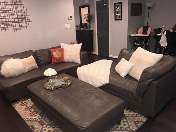 3rd image of 2892 Burgundy Pl