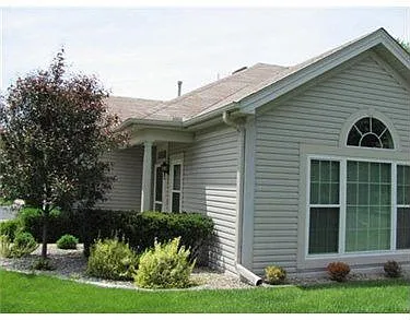 16 Stone Ridge Blvd photo 1