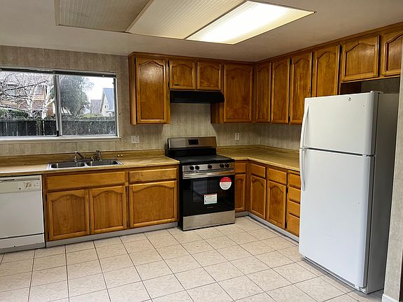 2nd image of 2502 Cartier Ct