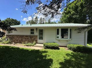 923 Laduron Dr, Mishicot, WI 54228