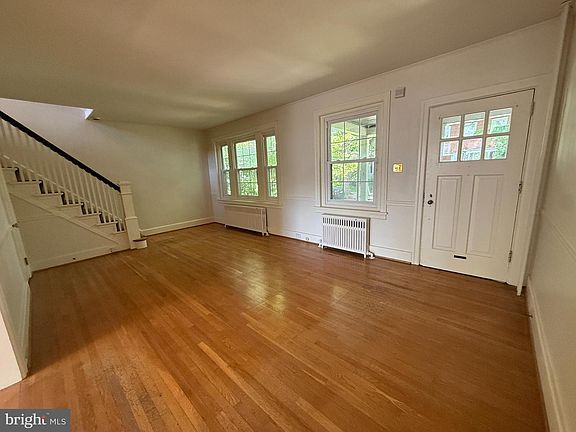 3rd image of 714 Wayne Ave