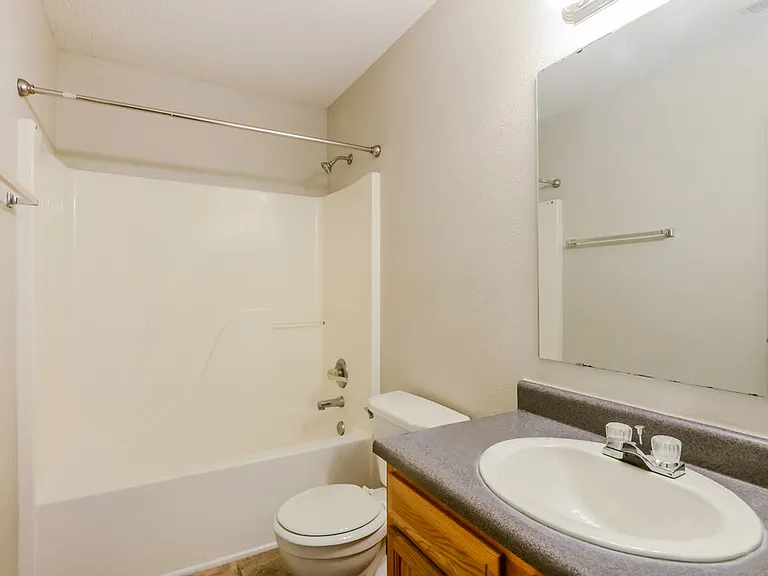 4650 Whitview Ln — Photo 16