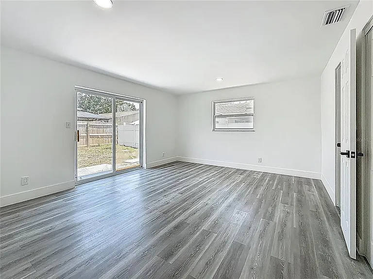 1755 Shore Acres Blvd NE — Photo 19
