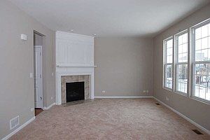 4th image of 3516 Crestwood Ln