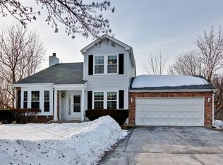 12 Margate Ct, Lake Zurich, IL 60047