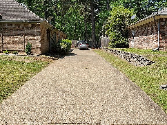 2nd image of 5 Yazoo Cir