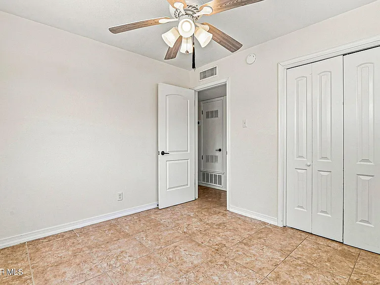 6340 Modesta St — Photo 14