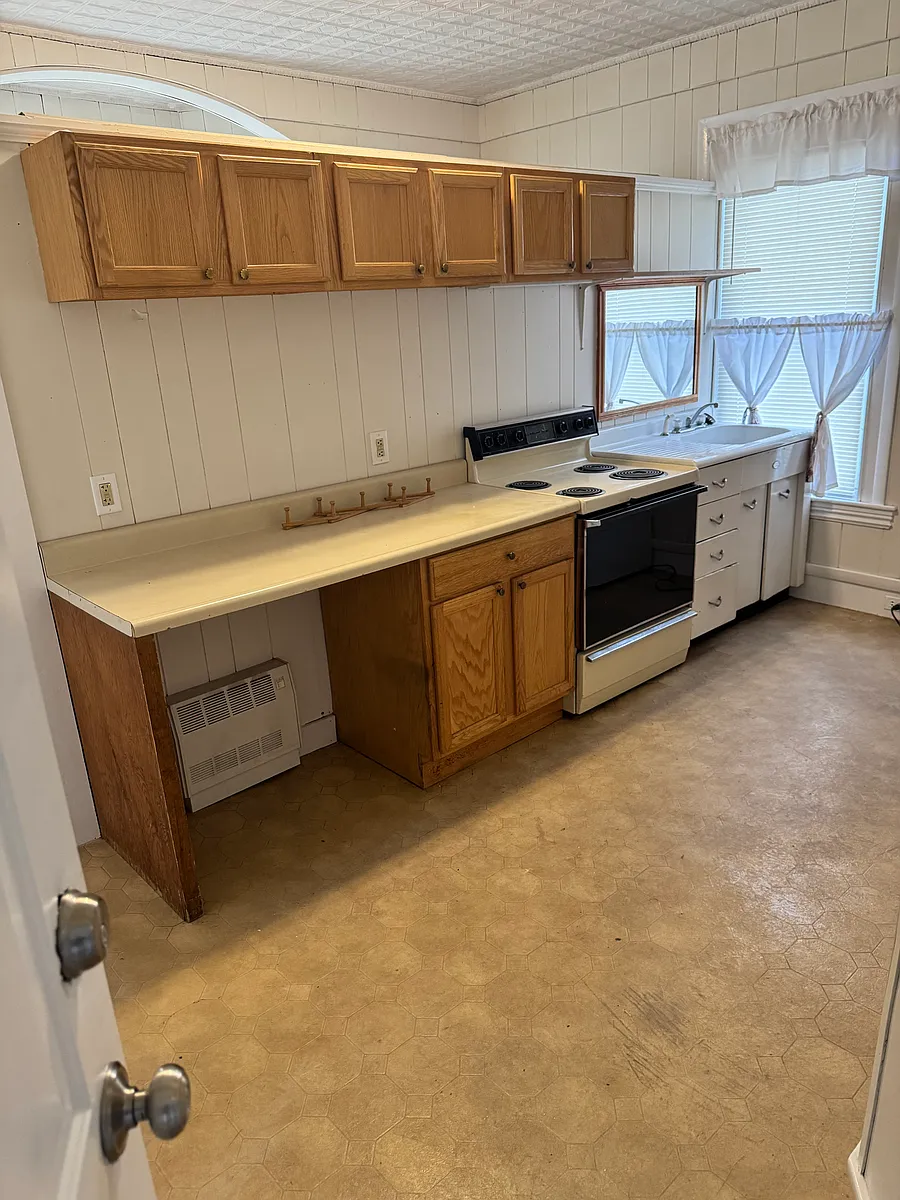 Building Photo - 37 Kinsley St #4