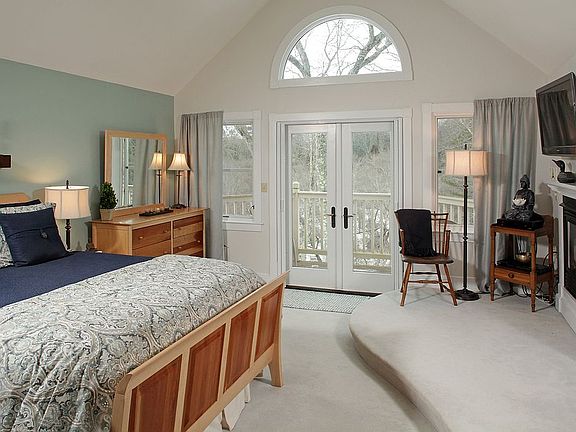 3rd image of 6 Ocean Woods Dr
