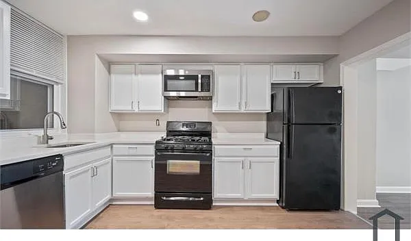 2 bed, 1325 sqft, $1,950 — Photo 3