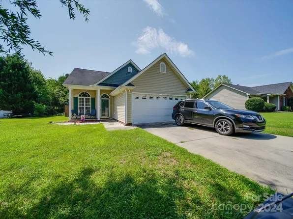 2605 Parkwest Dr, Albemarle, NC 28001